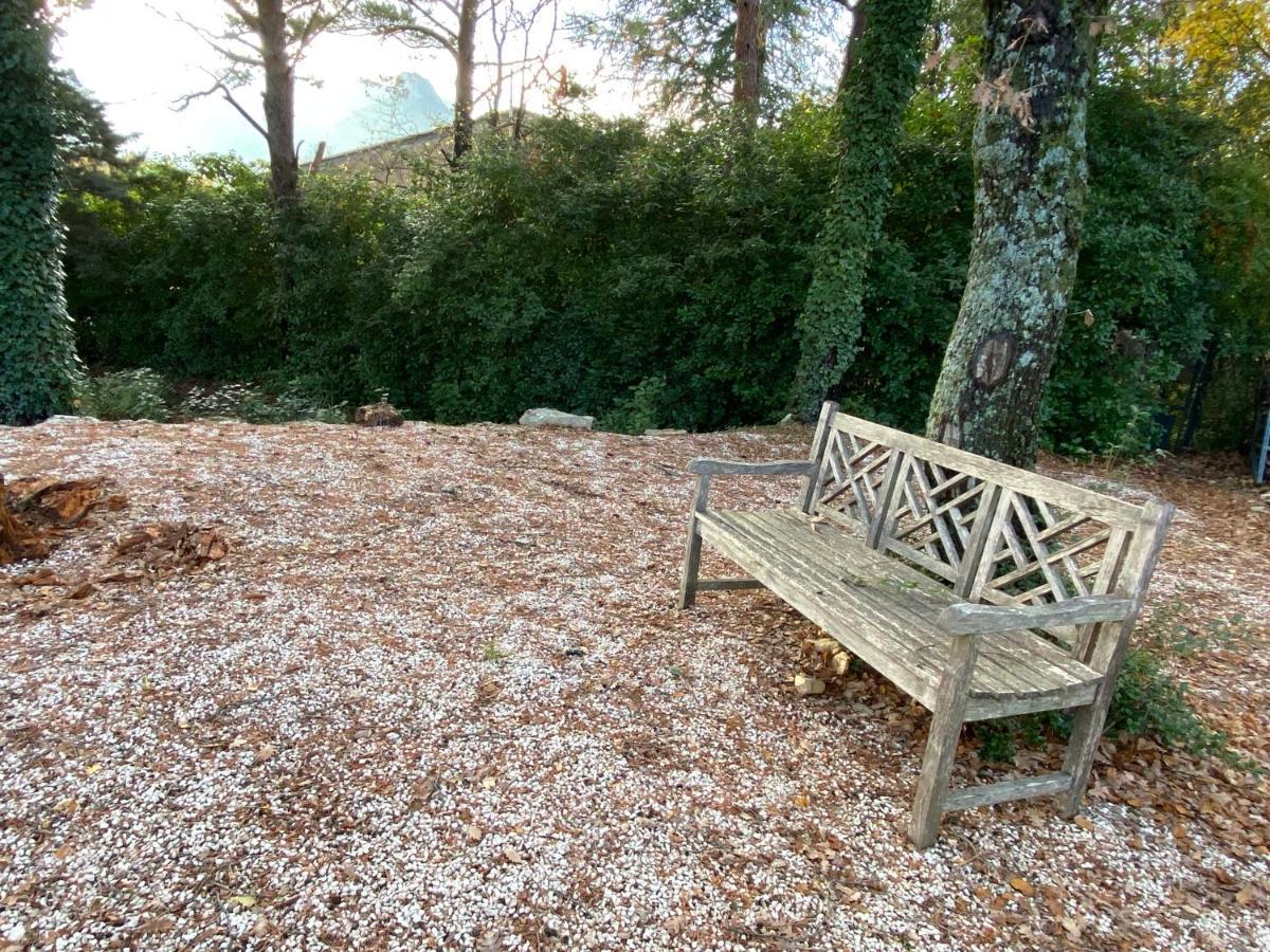 La Maison De Mado Et Sa Cabane Dans Les Arbres Plan d'Aups 외부 사진